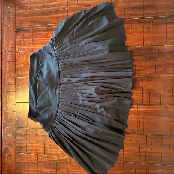 COPY - Aerie Offline Black Pleated Skort - Picture 1 of 2